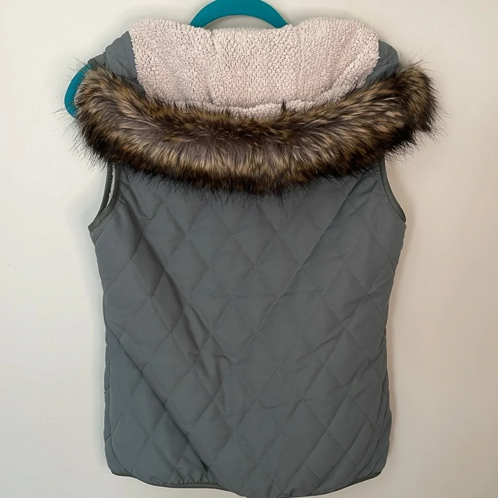 EDDIE BAUER Women’s Small Hooded Fleece Lined Vest Olive Green Faux Fur Gorpcore